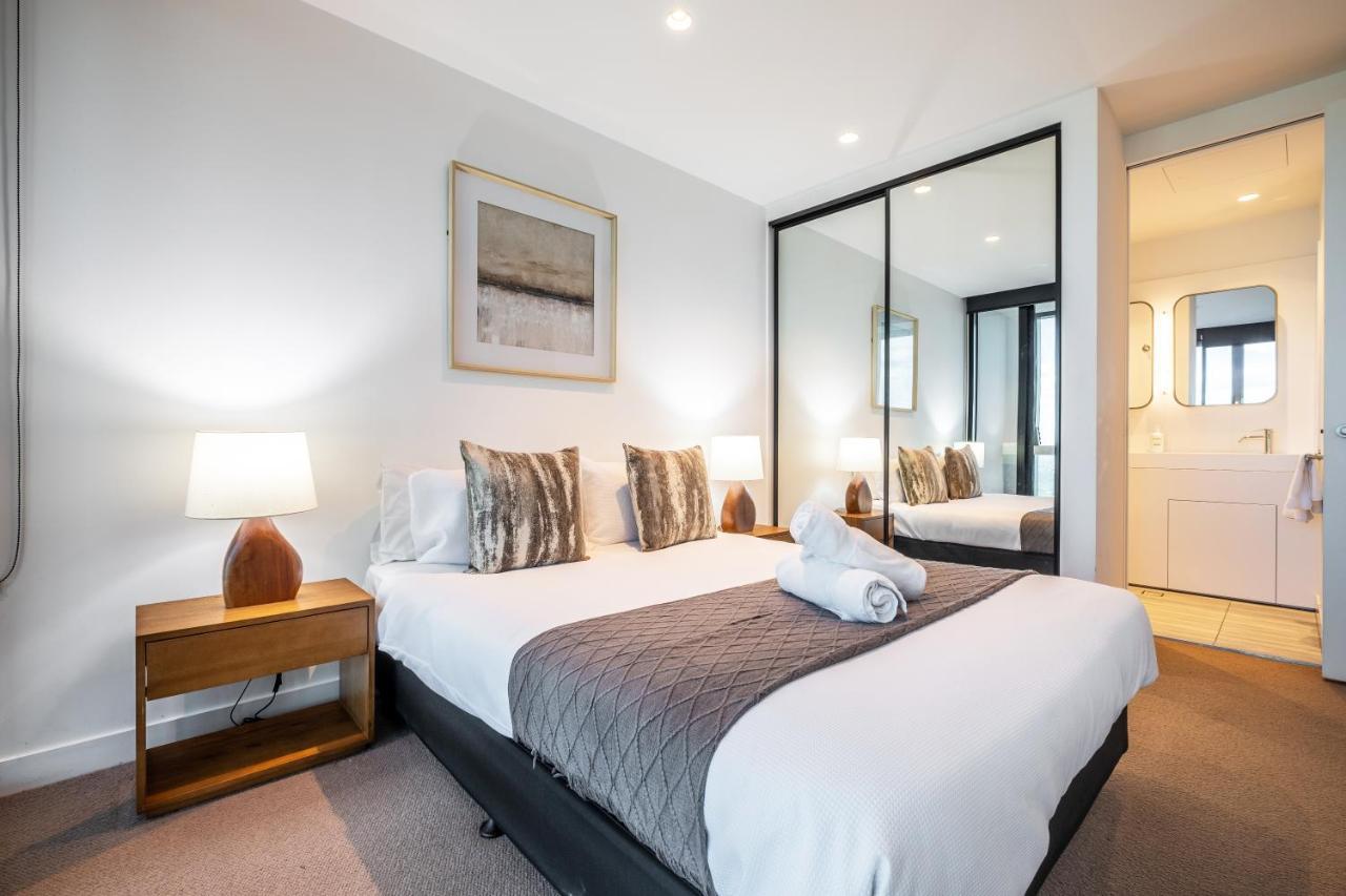 Mega Style Apartments Victoria One Melbourne Esterno foto
