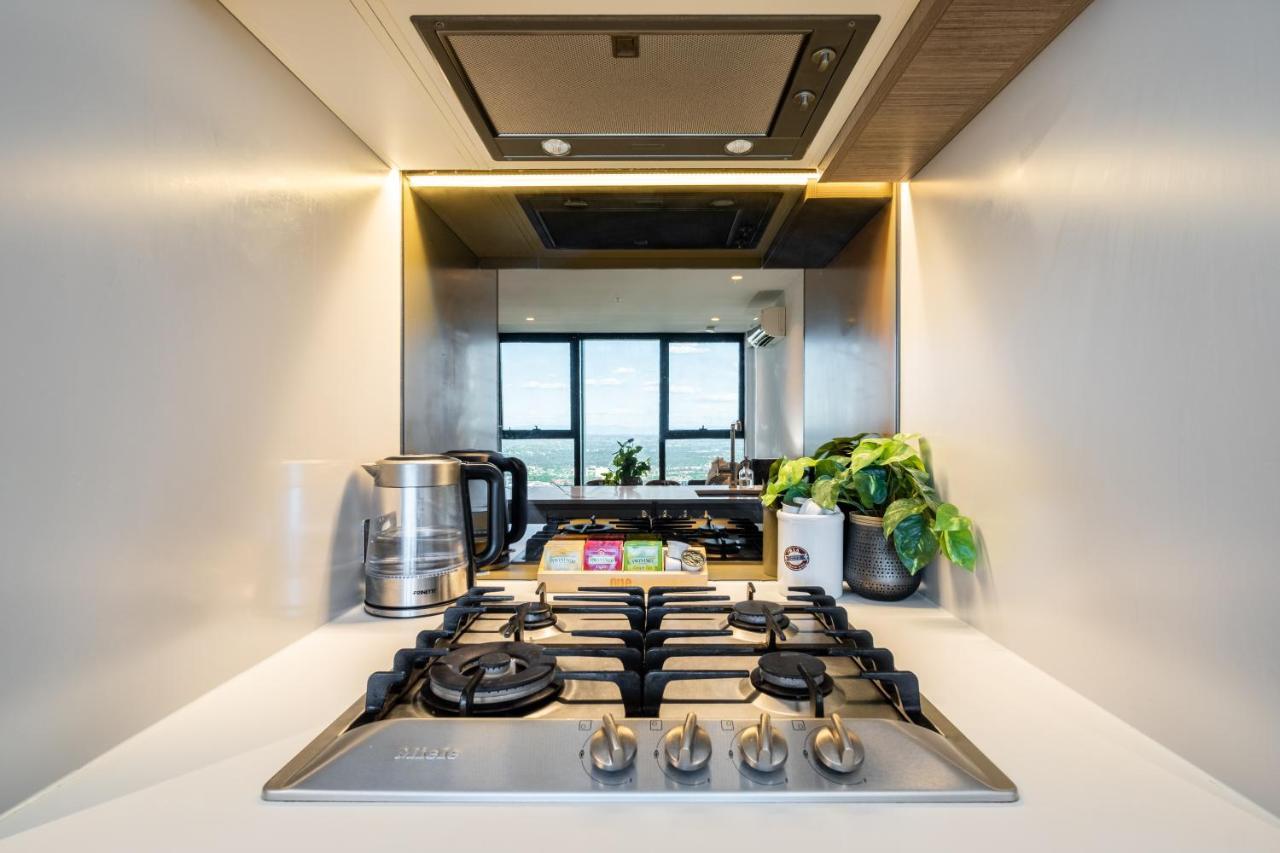 Mega Style Apartments Victoria One Melbourne Esterno foto