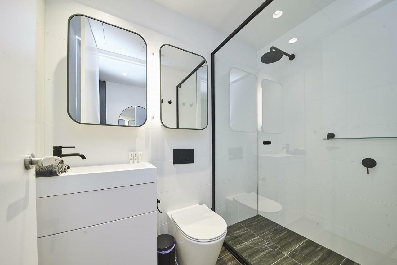 Mega Style Apartments Victoria One Melbourne Esterno foto